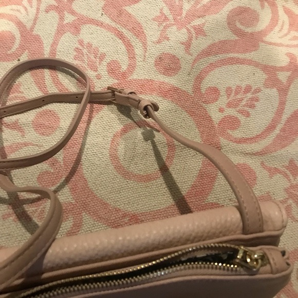 Mode Lux blush colour cross body bag - Picture 3 of 5